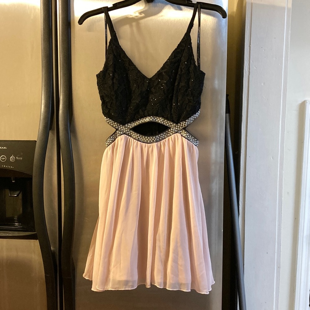 Xtraordinary dress , size 5 , soft light pink and black dress